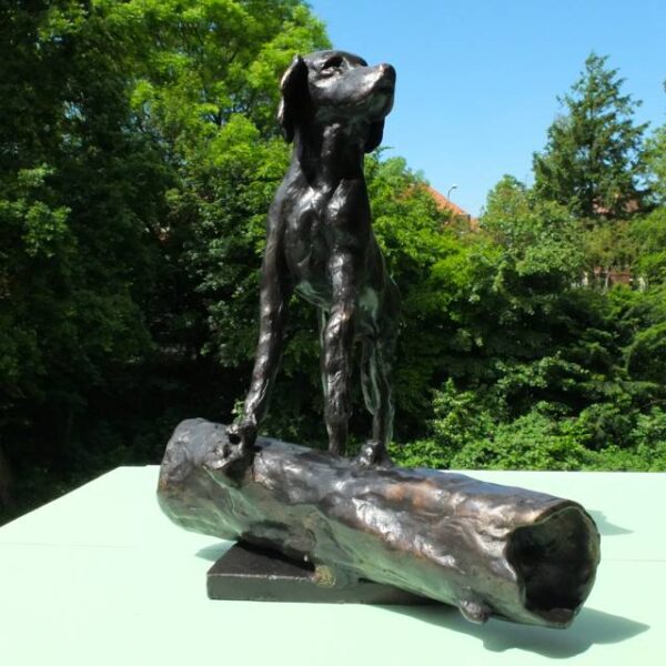 Bronzen urn voor hond